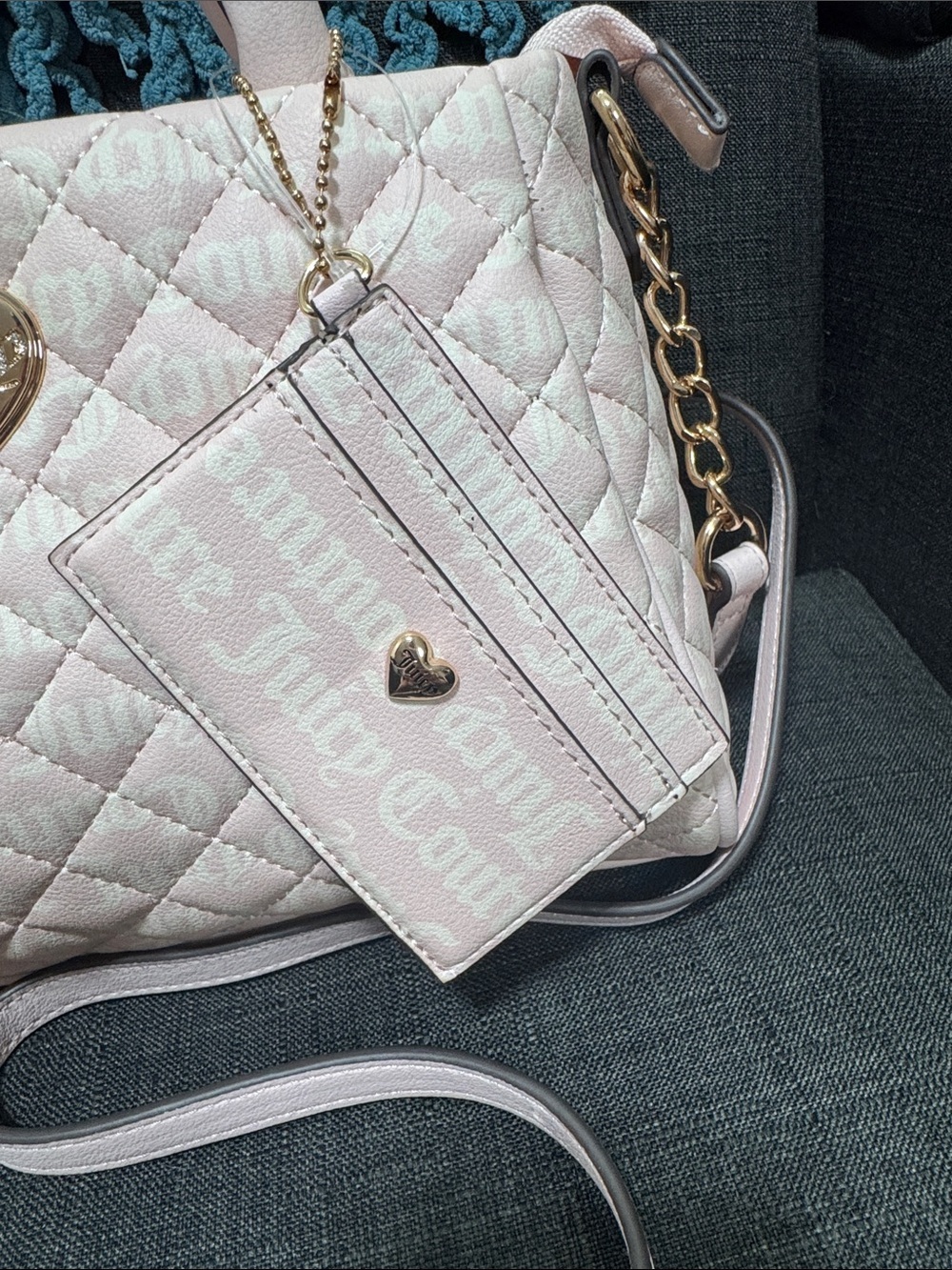 Juicy Couture Love Your Couture Pink & White Quilted Handbag w/ Card Holder - Picture 4 of 14